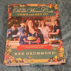 The Pioneer Woman Cookbook - Blue and Yellow Floral Design